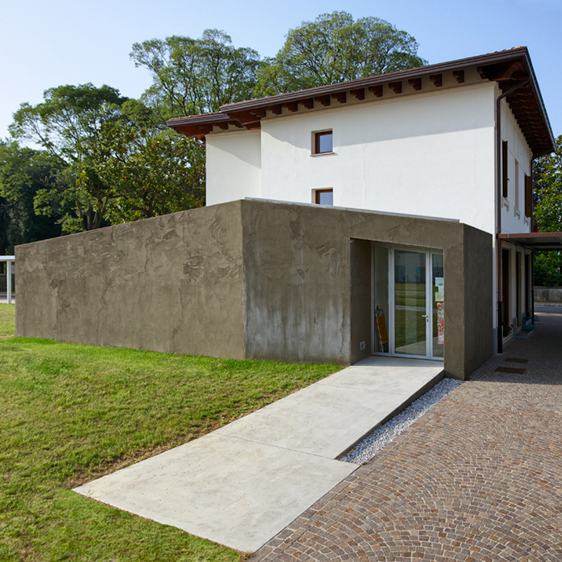 084 RENOVATION AND EXTERNAL ARRANGEMENT OF THE GASPARDO HOUSE