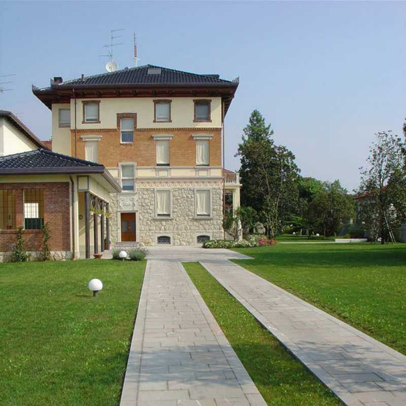 037 RISTRUTTURAZIONE VILLA PRIVATA